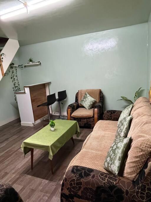 Cozy Haven 1018